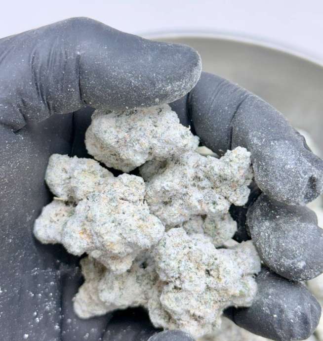 Blow Pop Diamonds
